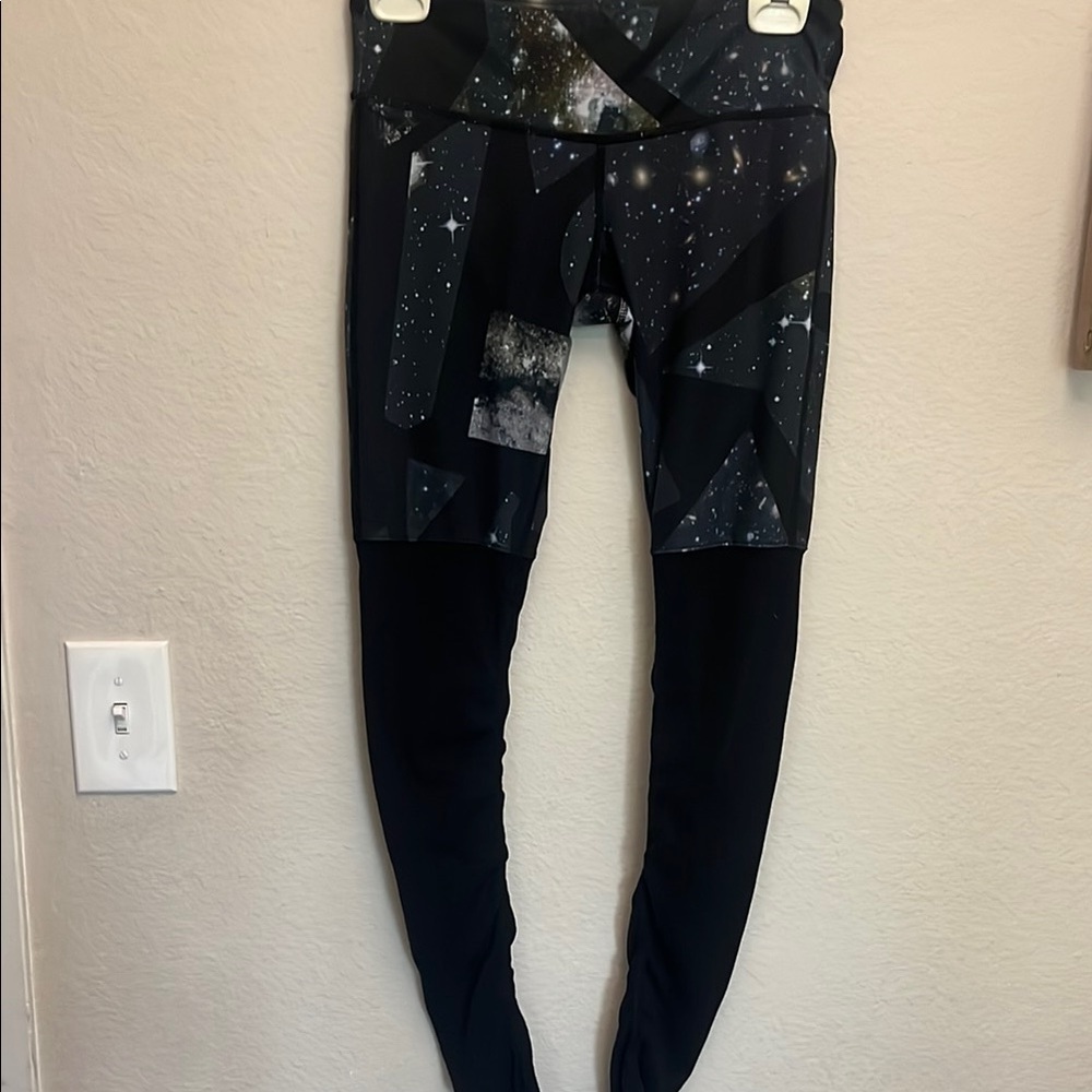 ALO Yoga Goddess Vapor Space Print size S